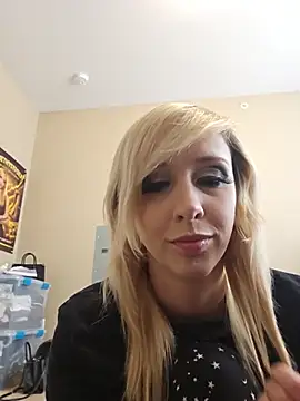 AmethystFoxx online show from 06.24.26