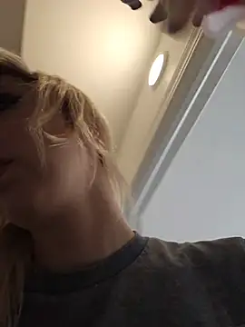 AmethystFoxx online show from 07.11.26