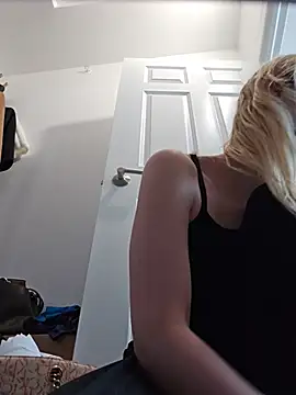 AmethystFoxx online show from 07.12.26