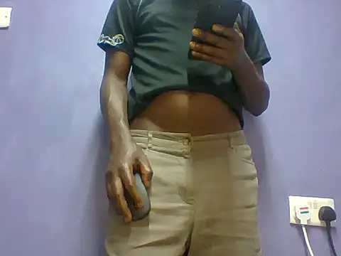 Snapshot of Africanmandk chatting on 10.17.25 Africanmandk online show from 10.17.25