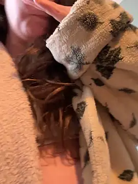 Mini And The Bear online show from 03.13.26