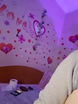 BellaBellaHot online show from 10.13.25