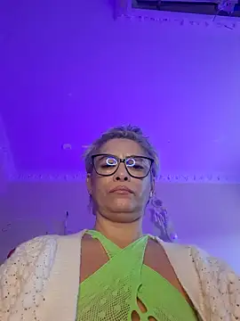 BellaBellaHot online show from 11.14.25