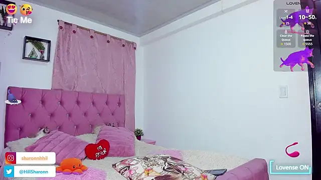 Snapshot of sharon_hill chatting on 11.26.25 sharon hill online show from 11.26.25