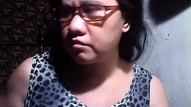 sweetsosie18 online show from 04.28.26