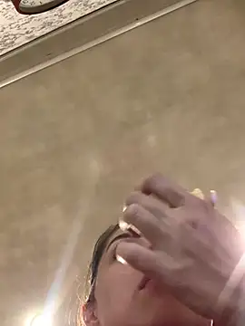 Snapshot of SeducingYoghourt chatting on 10.31.25 SeducingYoghourt online show from 10.31.25