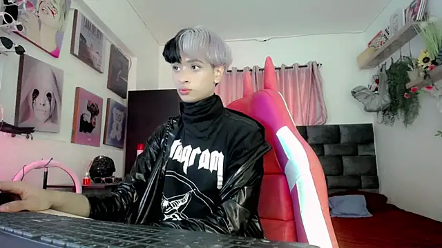 Snapshot of Sweet_Jack1 chatting on 02.04.25 Sweet Jack1 online show from 02.04.25