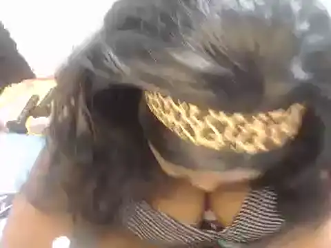 Snapshot of MatureBootyBabe4Uxx chatting on 03.17.25 MatureBootyBabe4Uxx online show from 03.17.25