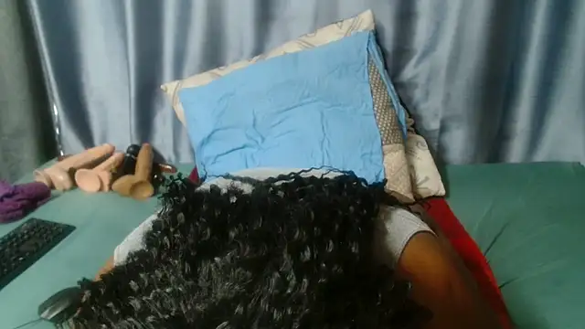 Snapshot of MatureBootyBabe4Uxx chatting on 10.24.25 MatureBootyBabe4Uxx online show from 10.24.25