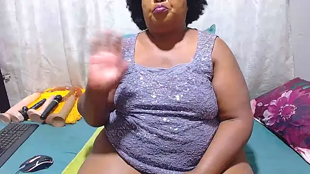 Snapshot of MatureBootyBabe4Uxx chatting on 02.20.26 MatureBootyBabe4Uxx online show from 02.20.26