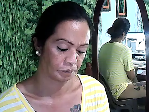 Snapshot of yummy_21xxx chatting on 09.19.25 yummy 21xxx online show from 09.19.25