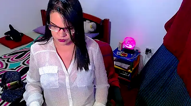 luchiana hott21 online show from 03.21.25