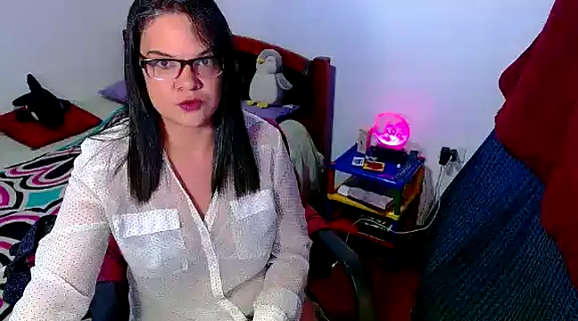 luchiana hott21 online show from 03.21.25