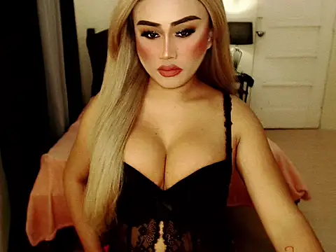 MISTRESS OF EVILCUMxx online show from 03.17.25