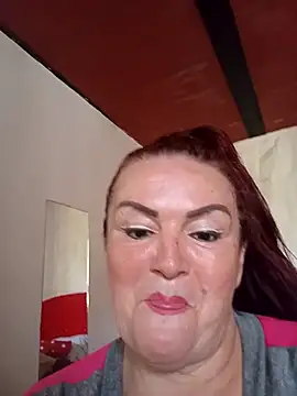 Snapshot of antonela_ladiabla chatting on 10.21.25 antonela ladiabla online show from 10.21.25