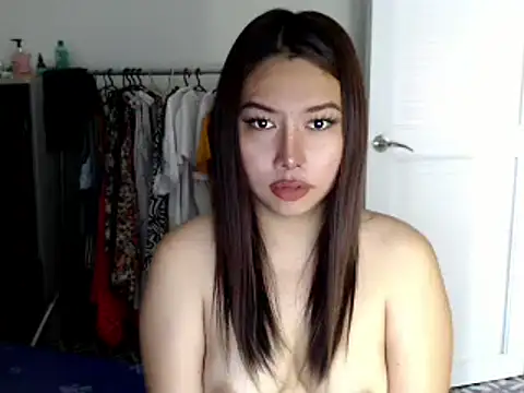 Snapshot of urqueendominant chatting on 02.06.25 urqueendominant online show from 02.06.25