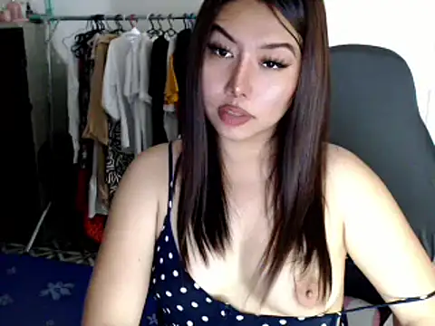 Snapshot of urqueendominant chatting on 02.12.25 urqueendominant online show from 02.12.25