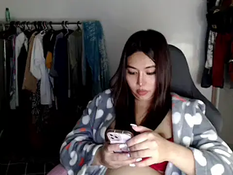 Snapshot of urqueendominant chatting on 02.19.25 urqueendominant online show from 02.19.25