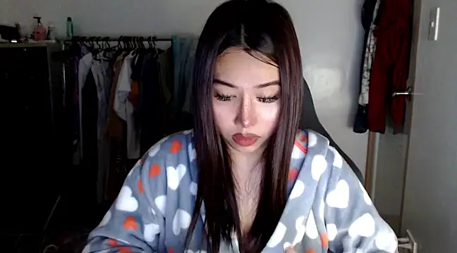 Snapshot of urqueendominant chatting on 02.20.25 urqueendominant online show from 02.20.25