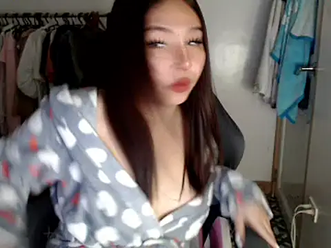 Snapshot of urqueendominant chatting on 02.26.25 urqueendominant online show from 02.26.25