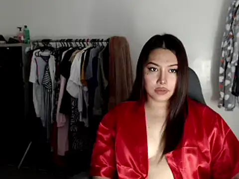 Snapshot of urqueendominant chatting on 03.06.25 urqueendominant online show from 03.06.25