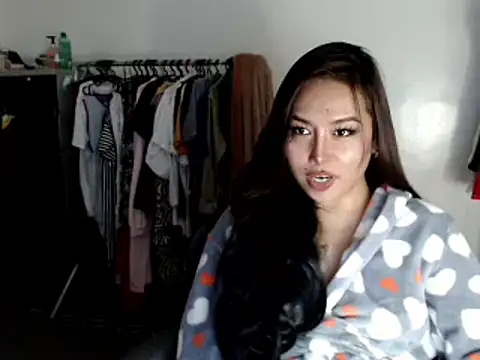 Snapshot of urqueendominant chatting on 03.06.25 urqueendominant online show from 03.06.25