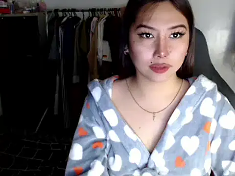 Snapshot of urqueendominant chatting on 03.23.25 urqueendominant online show from 03.23.25