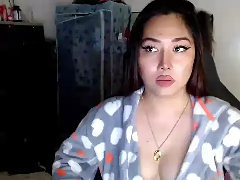 Snapshot of urqueendominant chatting on 09.17.25 urqueendominant online show from 09.17.25