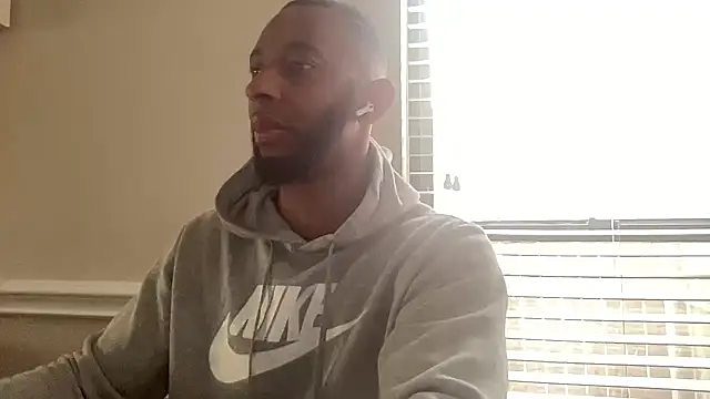 Snapshot of bosstang770 chatting on 12.12.24 bosstang770 online show from 12.12.24