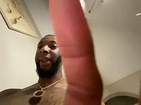 Snapshot of bosstang770 chatting on 12.25.24 bosstang770 online show from 12.25.24