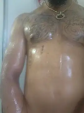 Snapshot of bosstang770 chatting on 12.27.24 bosstang770 online show from 12.27.24