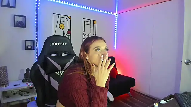 Snapshot of kay_marie chatting on 12.21.24 kay marie online show from 12.21.24