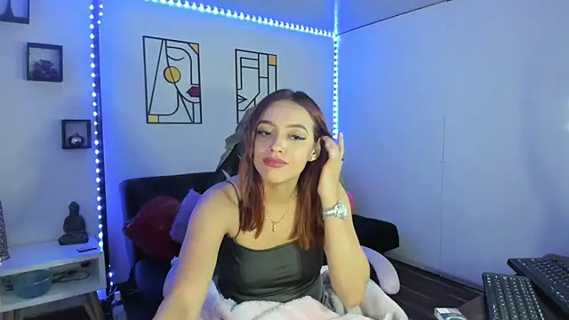 Snapshot of kay_marie chatting on 01.07.25 kay marie online show from 01.07.25