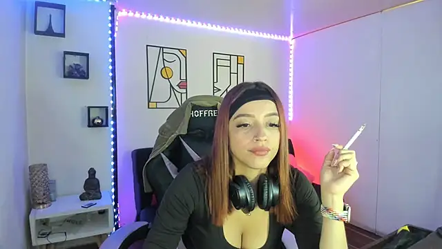 Snapshot of kay_marie chatting on 01.22.25 kay marie online show from 01.22.25