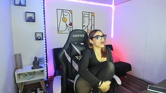 Snapshot of kay_marie chatting on 01.29.25 kay marie online show from 01.29.25