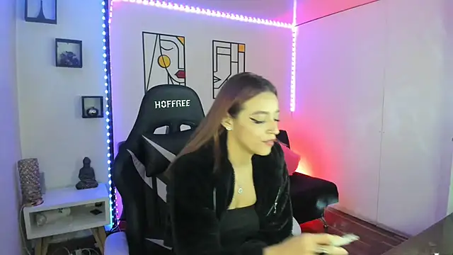 Snapshot of kay_marie chatting on 02.03.25 kay marie online show from 02.03.25