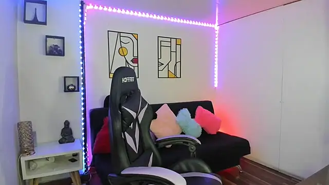 Snapshot of kay_marie chatting on 02.03.25 kay marie online show from 02.03.25