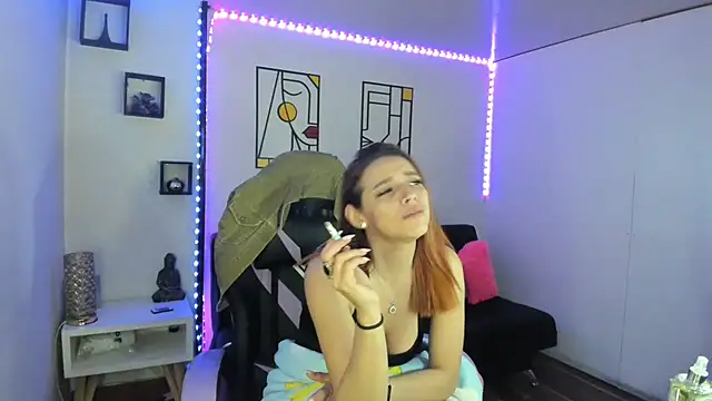 Snapshot of kay_marie chatting on 02.12.25 kay marie online show from 02.12.25