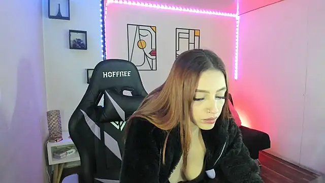 Snapshot of kay_marie chatting on 02.16.25 kay marie online show from 02.16.25