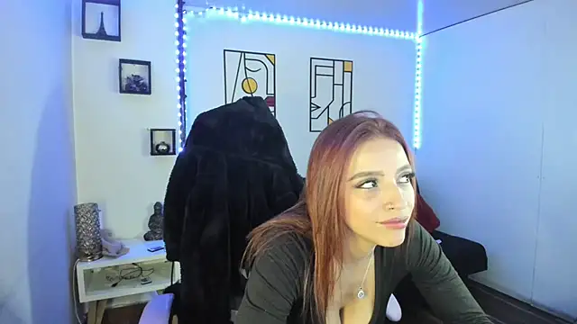 Snapshot of kay_marie chatting on 03.05.25 kay marie online show from 03.05.25