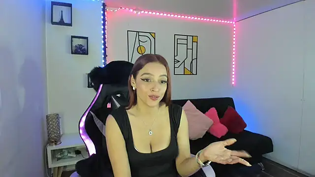 Snapshot of kay_marie chatting on 03.08.25 kay marie online show from 03.08.25