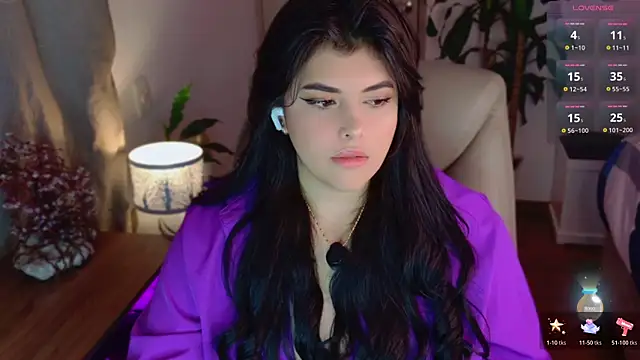 Snapshot of Alyaa_s chatting on 06.10.26 Alyaa s online show from 06.10.26