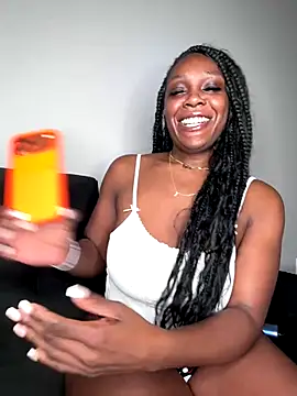 Snapshot of TilaTotti chatting on 10.01.25 TilaTotti online show from 10.01.25