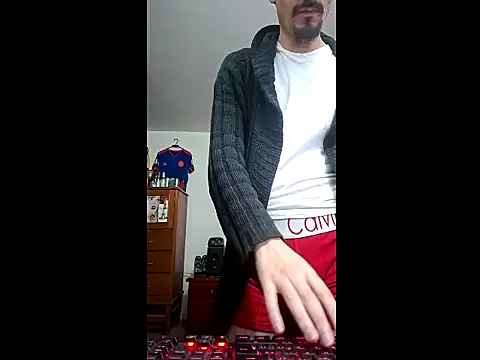 Snapshot of ALBEIROFOOTBALL1992 chatting on 03.16.26 ALBEIROFOOTBALL1992 online show from 03.16.26