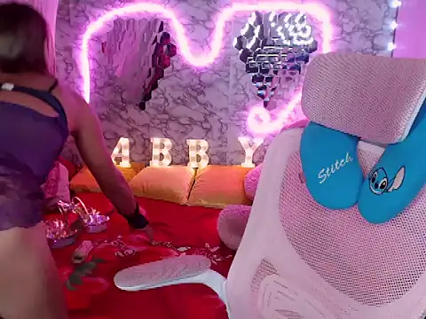 Snapshot of HotHornyAsian chatting on 11.25.25 HotHornyAsian online show from 11.25.25