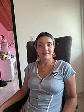 Snapshot of Sarita-candy chatting on 05.19.26 Sarita-candy online show from 05.19.26