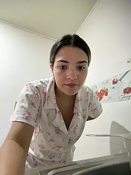 Snapshot of Sarita-candy chatting on 06.16.26 Sarita-candy online show from 06.16.26