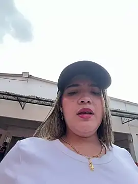 Snapshot of Sarita-candy chatting on 07.17.26 Sarita-candy online show from 07.17.26