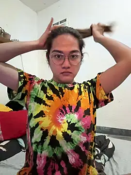 MarieLoveGlamorous online show from 02.26.26