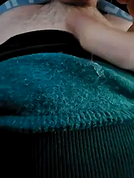 Snapshot of GrosseMinniHulk chatting on 12.22.24 GrosseMinniHulk online show from 12.22.24